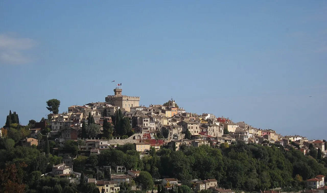 Le village du Haut-de-Cagnes et son château
