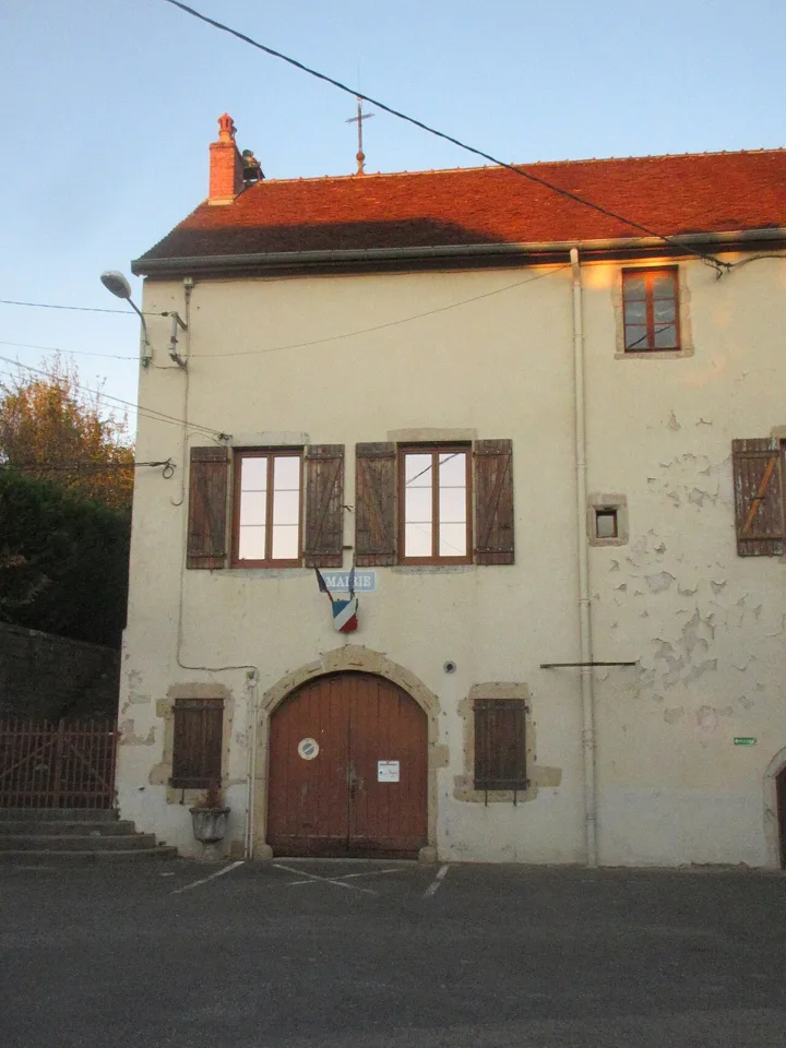 Façade de la mairie de Cesancey