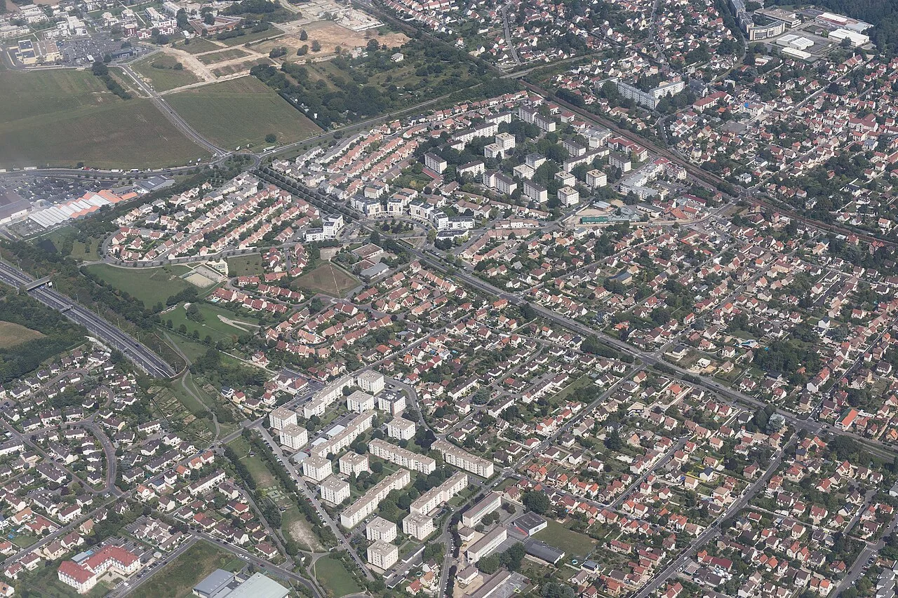 Vue aérienne des quartiers de Taverny